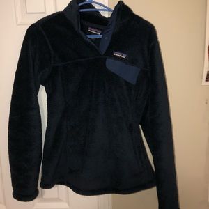 Navy blue Patagonia sweater! 🤪